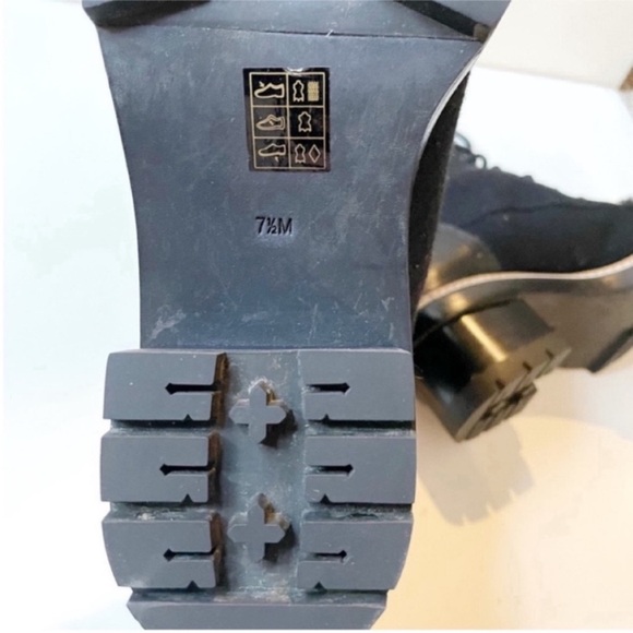 New Tory Burch Miller 60MM Black Lug Sole Shearling Boots Size 7.5 - Picture 6 of 13